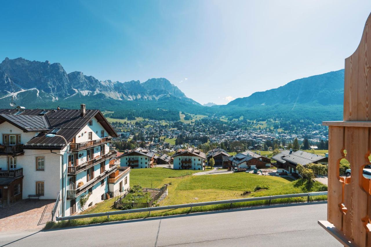Chalet Socrepes - Dolomiti Skyline Cortina dʼAmpezzo Exterior foto